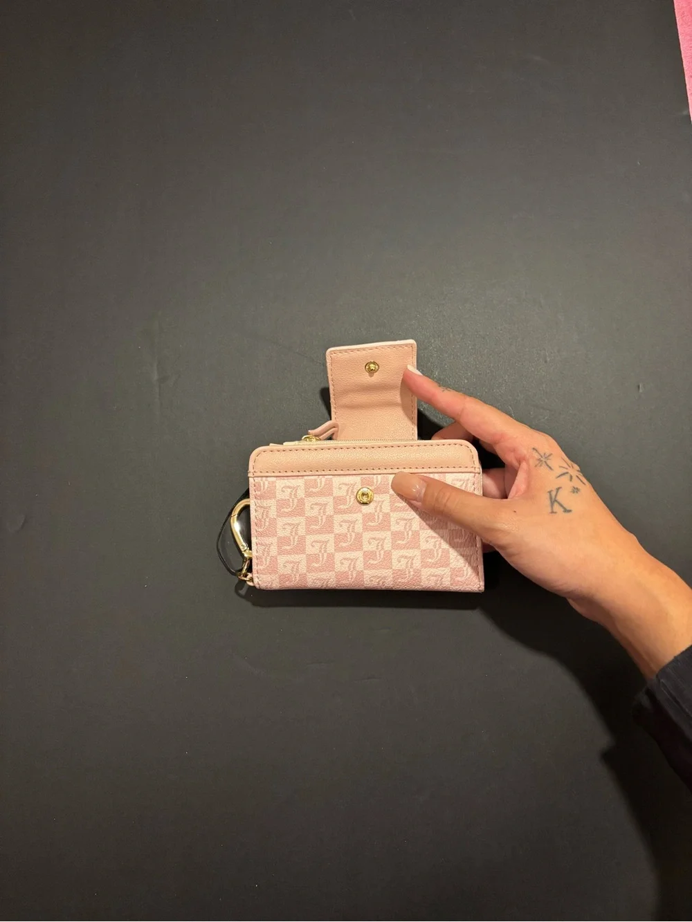 BRAND NEW! Blush Pink Juicy Couture Wallet💖 never used, great condition, cute!